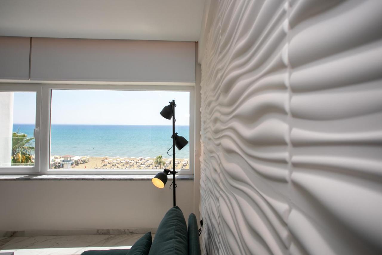 Les Palmiers Sunorama Beach Apartments Larnaca Bagian luar foto