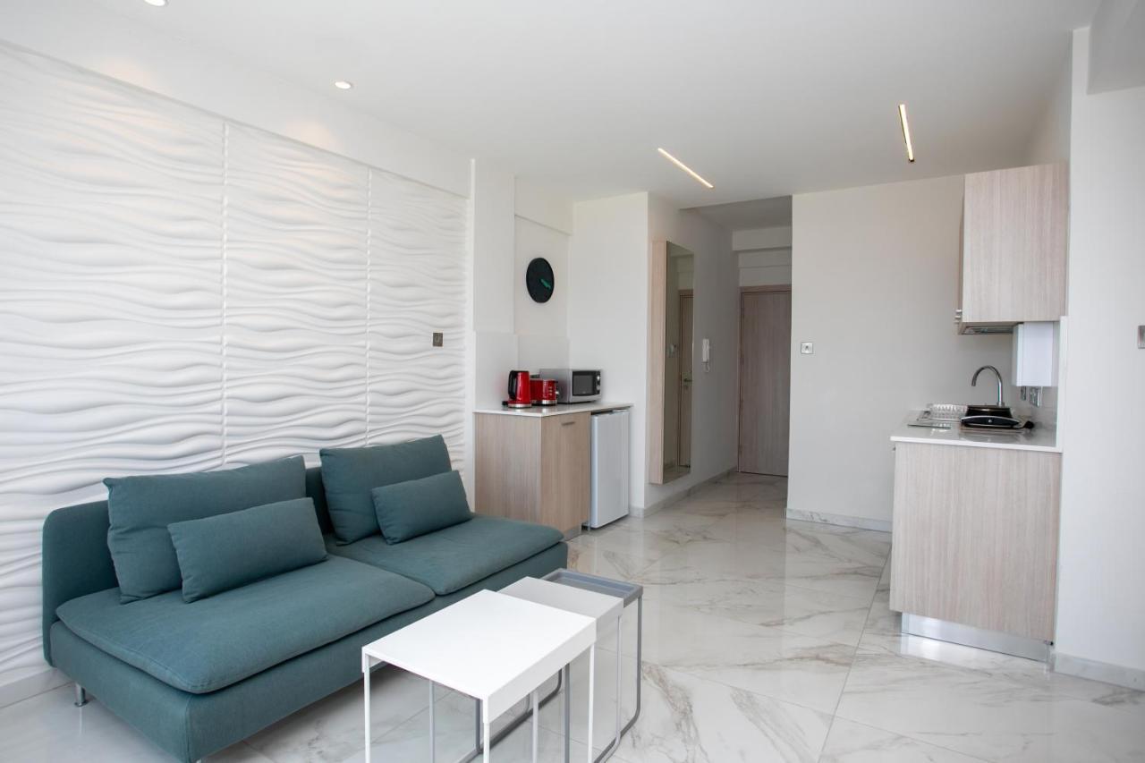 Les Palmiers Sunorama Beach Apartments Larnaca Bagian luar foto